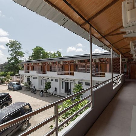 Reddoorz Syariah Near Jakabaring Sport City ปาเลมบัง ภายนอก รูปภาพ