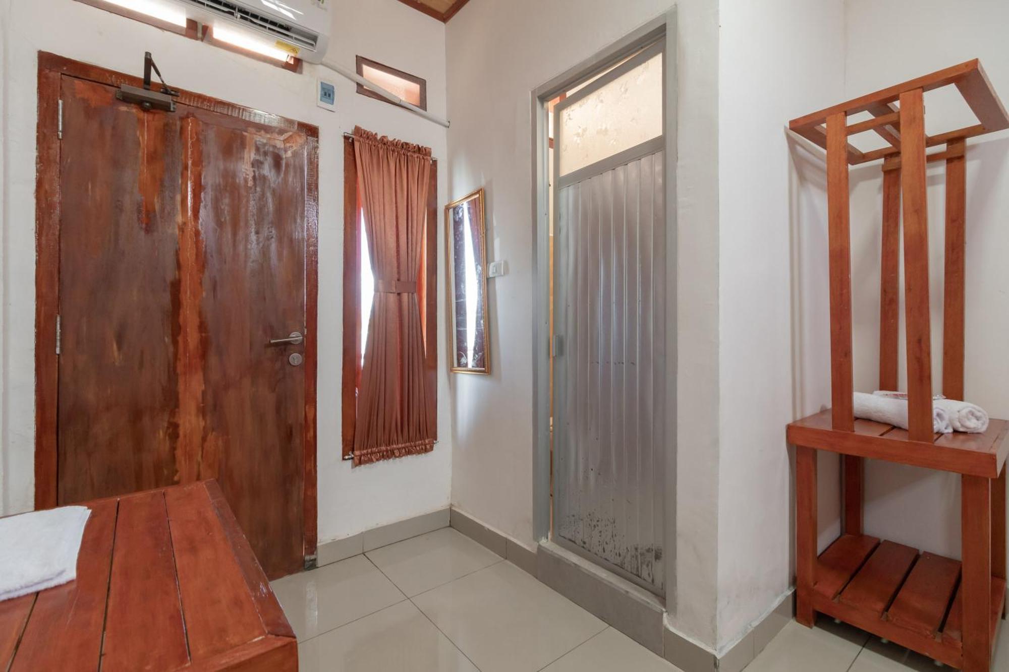 Reddoorz Syariah Near Jakabaring Sport City ปาเลมบัง ภายนอก รูปภาพ