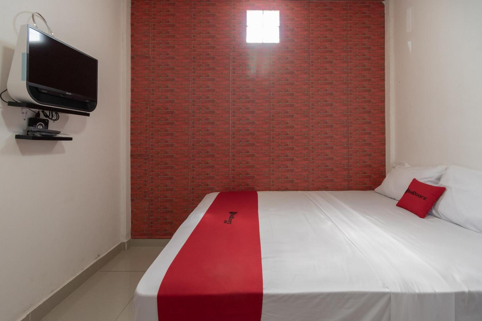 Reddoorz Syariah Near Jakabaring Sport City ปาเลมบัง ภายนอก รูปภาพ